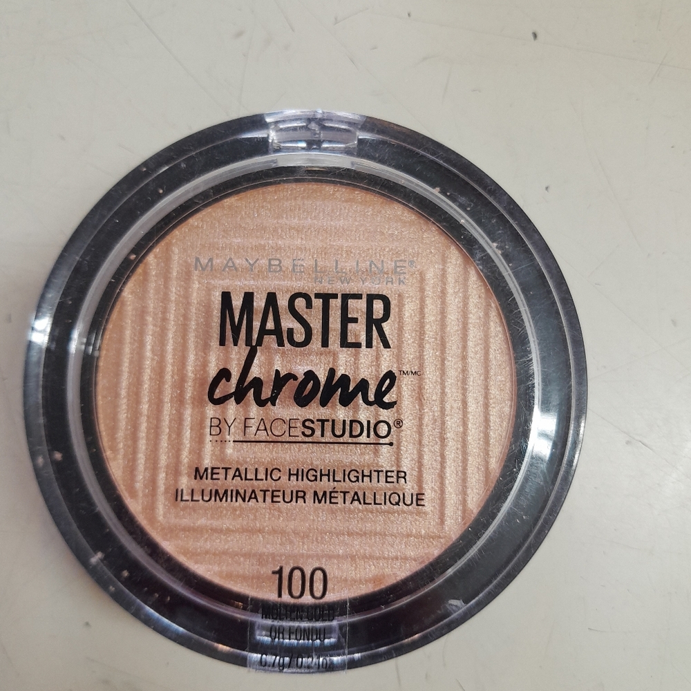 Maybelline Master Crome  by Facestudio metallic Highlighter #100 molten gold